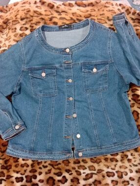 Women’s Blue Denim Jacket - Casual Round-Neck Jean Jacket
